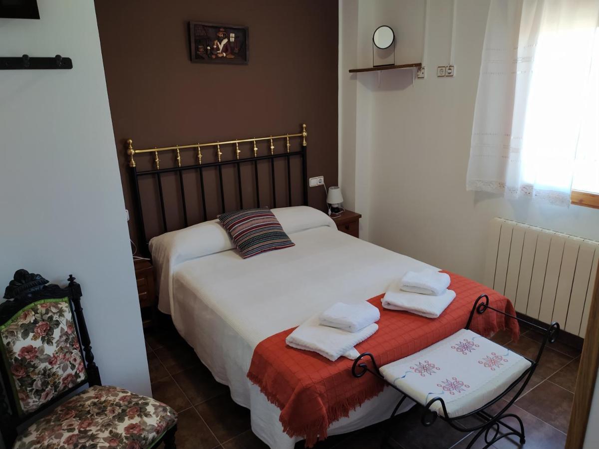 Casa Rural Mi Descanso Valdefuentes de Sangusín Exteriér fotografie